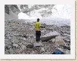 15April05 - EverestTrek 183 * Ye Old Bum with Everest Base Camp.
I bet not one fool has pulled his bum out up there.
It feels good to be the first at something in your lifetime ! * 2048 x 1536 * (700KB)